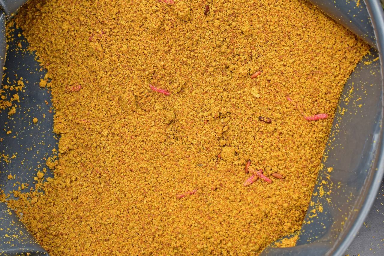 Захранка Dynamite Baits Swim Stim F1 Sweet Groundbait – 0.800кг - Image 2